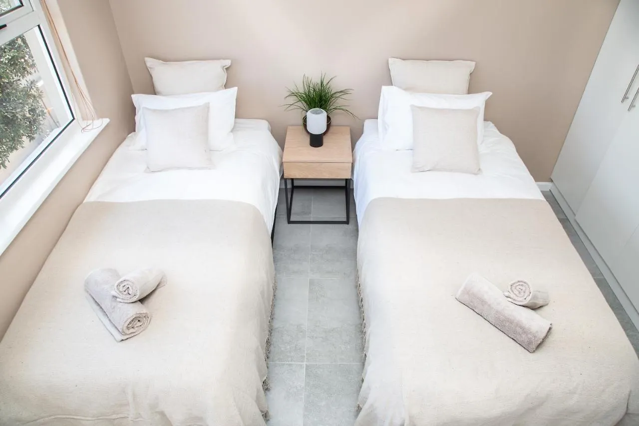 Coral Habi- Luxury Beachfront Apartments 2 & 3 Bed In Blouberg Kapstadt 0*,  Südafrika