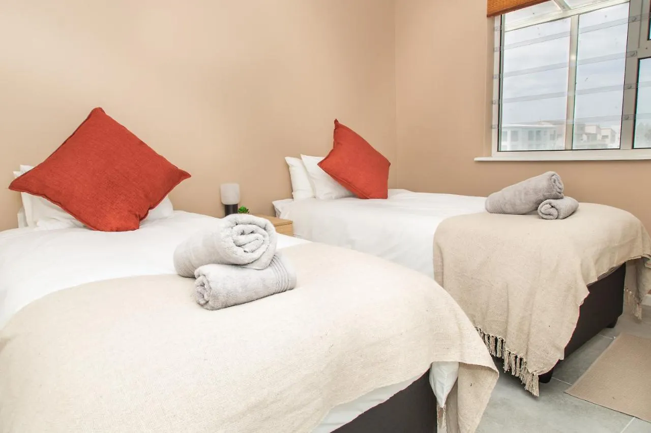 Coral Habi- Luxury Beachfront Apartments 2 & 3 Bed In Blouberg Kapstadt Südafrika